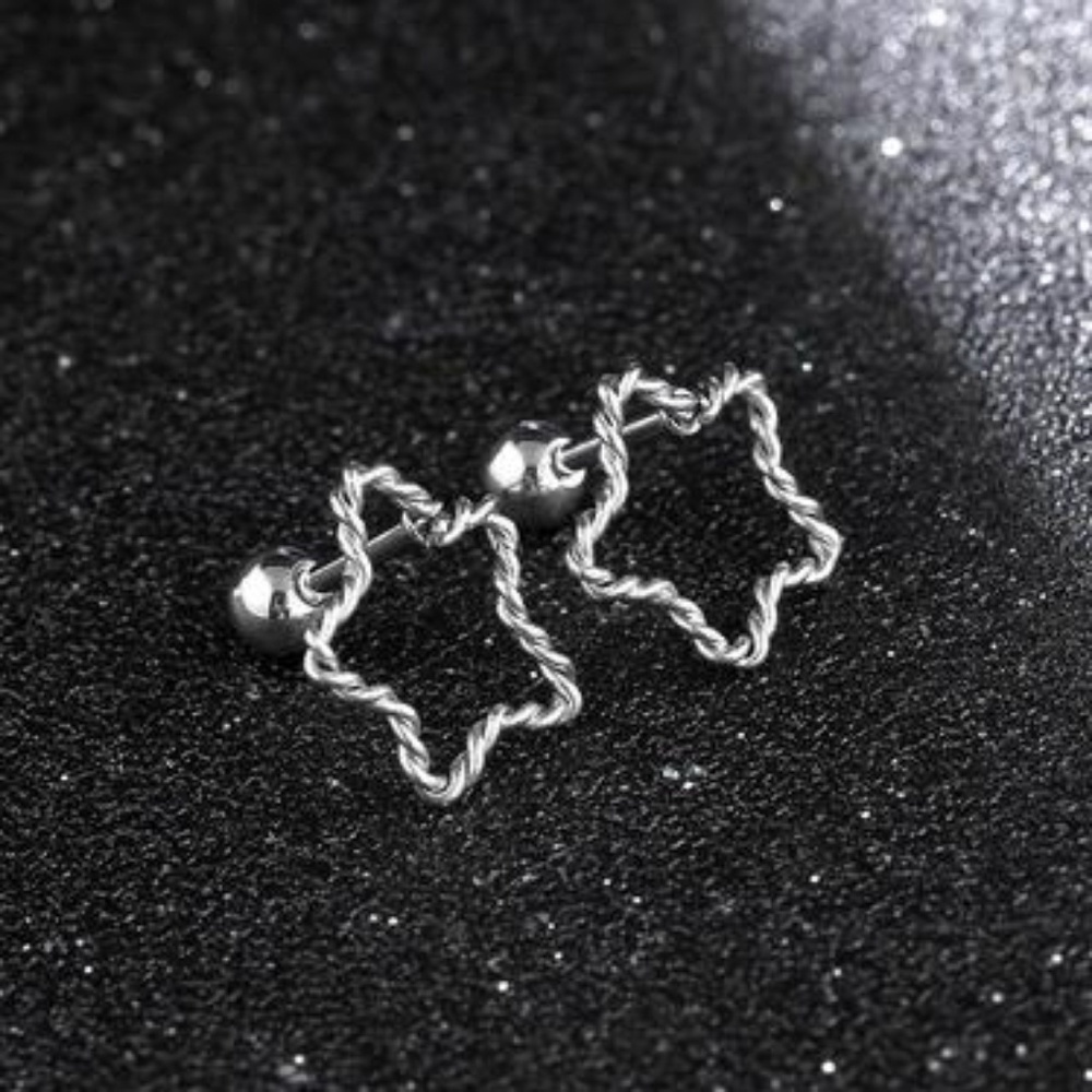 Silver small star earings